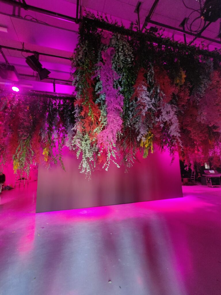 Valentino fashion week de Paris fleuriste événementiel