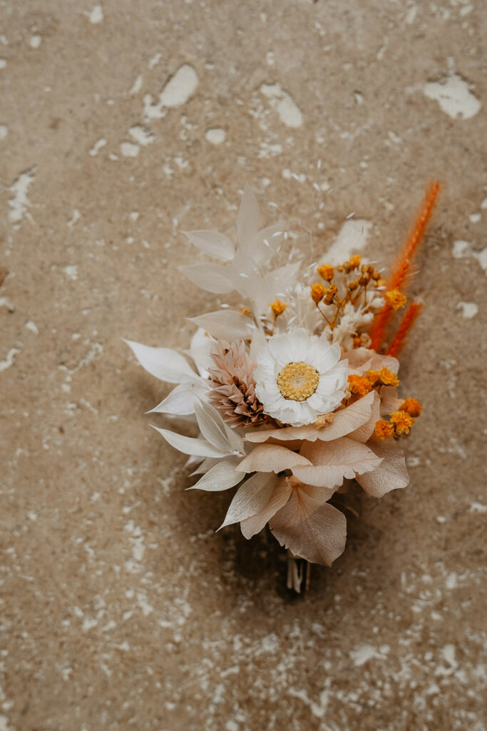 Boutonnière en fleurs éternelles