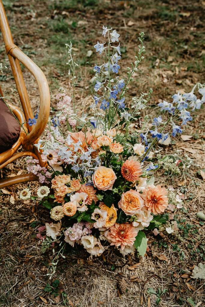 ilot de cérémonie - composition florale de mariage