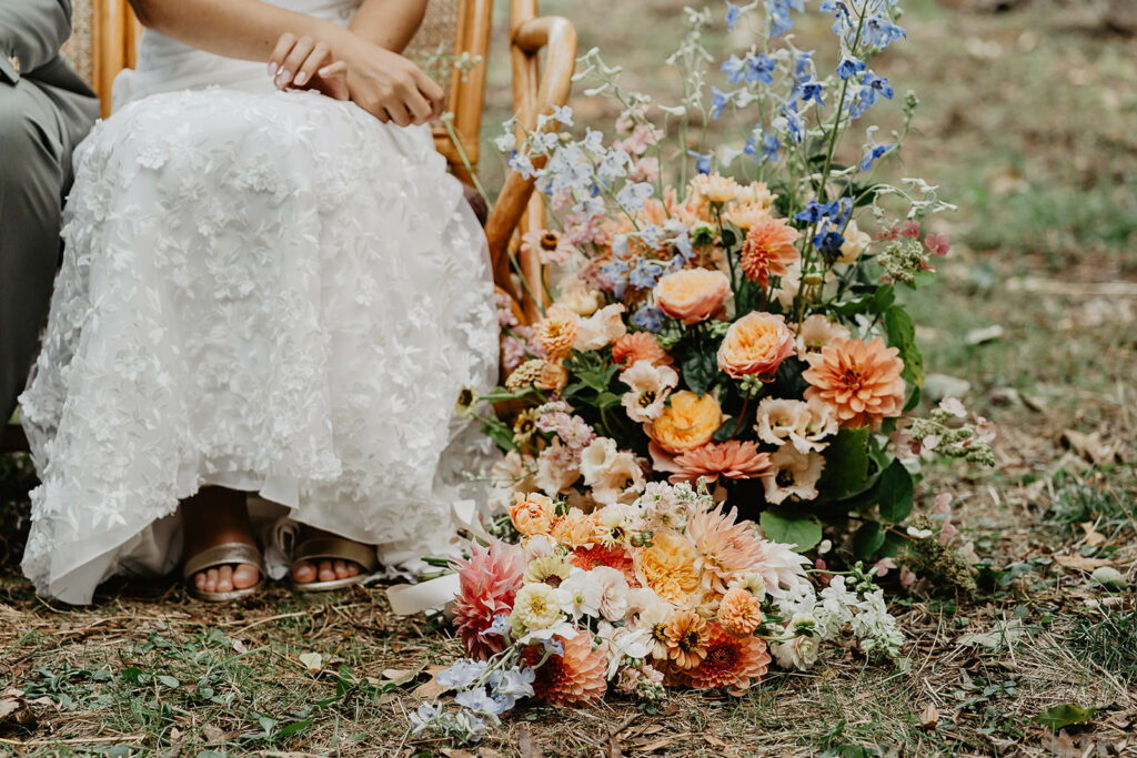 ilot de cérémonie - composition florale de mariage